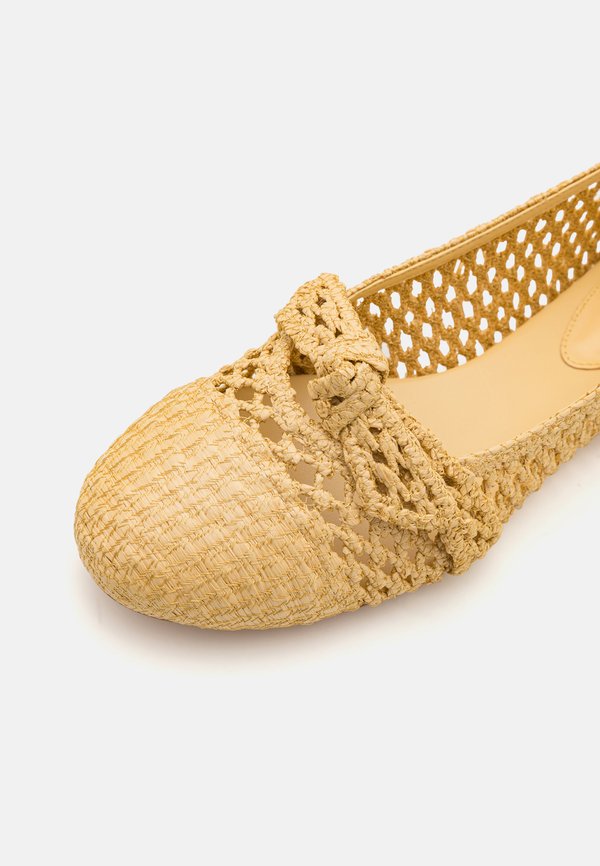 Alexandre Birman CLARITA