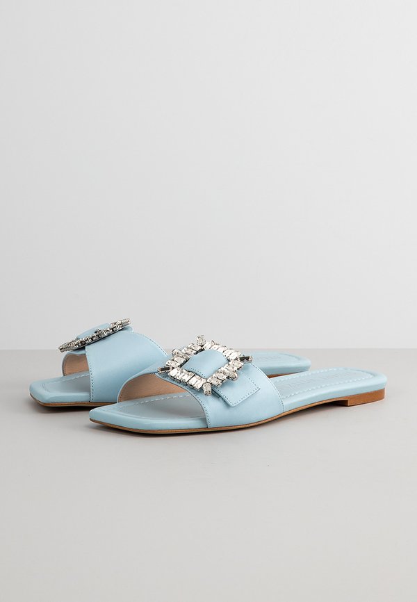 Stuart Weitzman