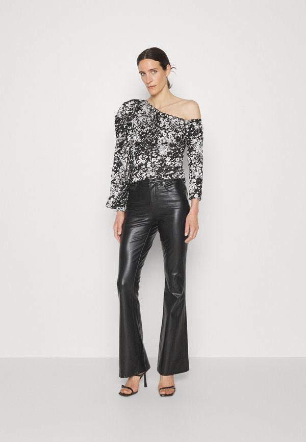 April & Alex ESSIE BLOUSE