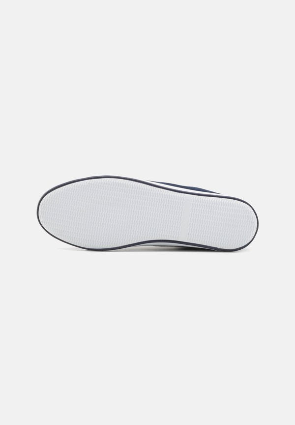 Pier One by Zalando