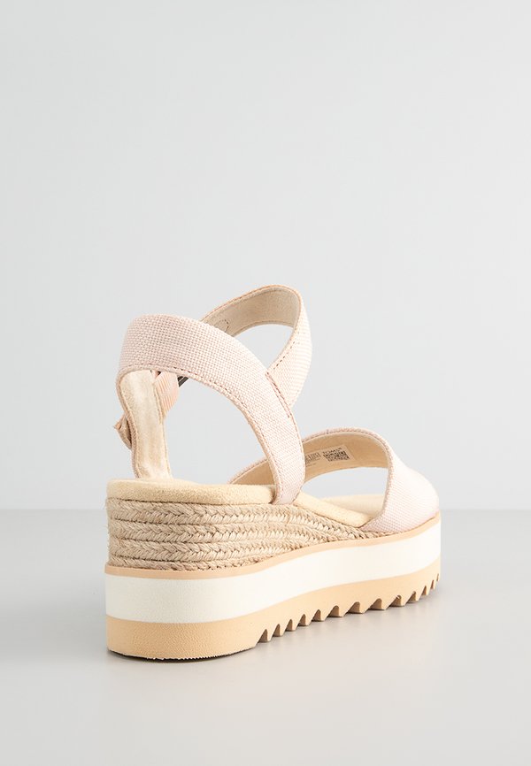TOMS DIANA