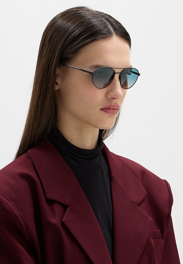 DKNY