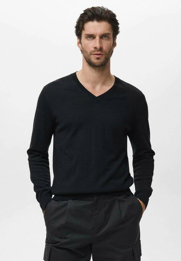 Mango Jumper - black