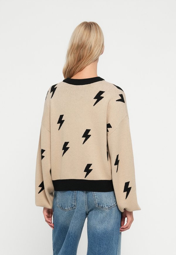 Noisy May NMCHARLOTT L/S O-NECK KNIT FWD NOOS