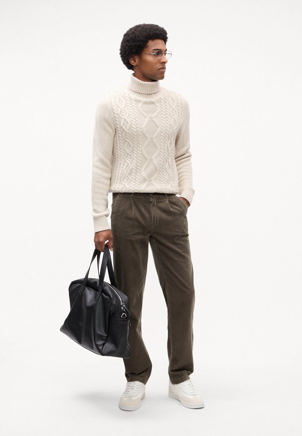 Lindbergh SEERSUCKER CORDUROY CHINO PANT