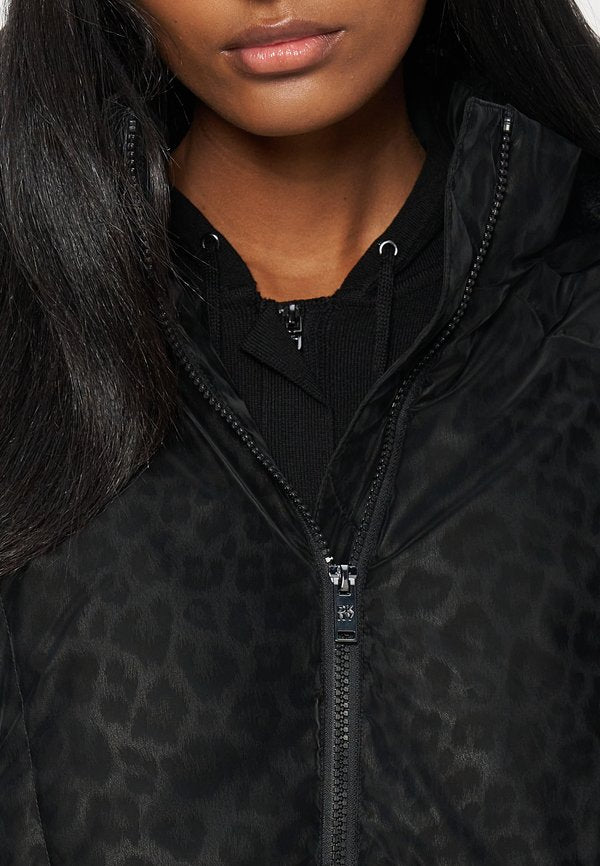 DKNY