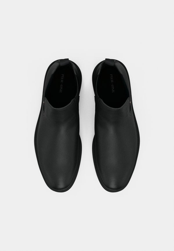 Pier One by Zalando