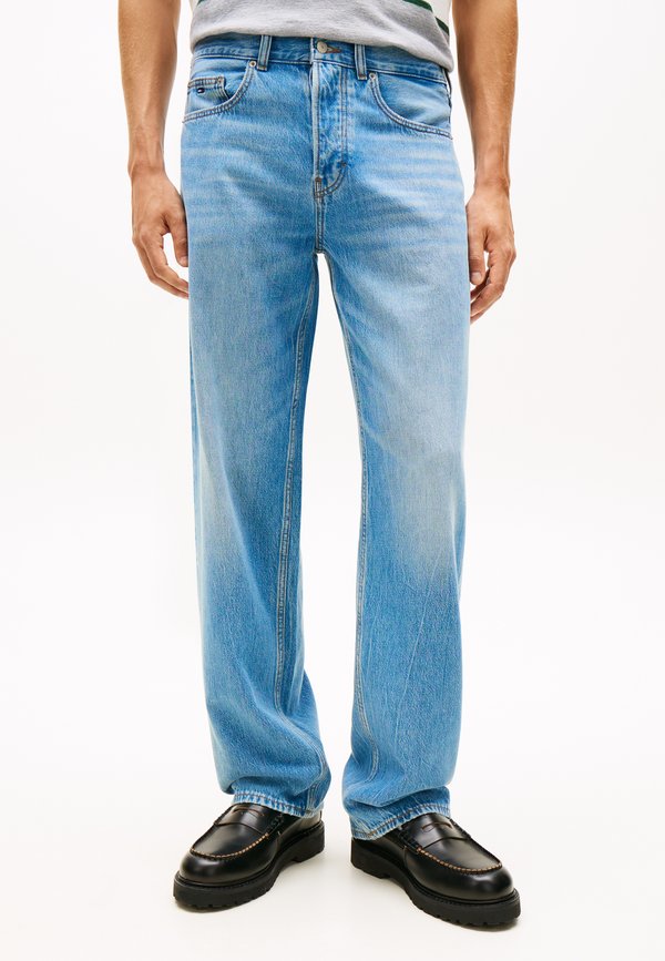 Tommy Jeans JAIMIE WHISKERED RELAXED STRAIGHT LEG JEANS