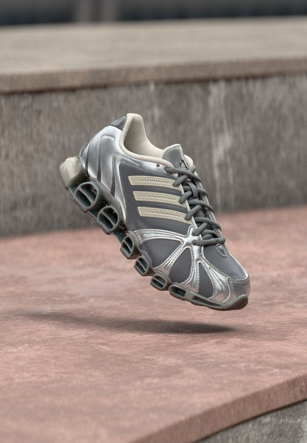 adidas Originals MEGA GHOSTRIDE W