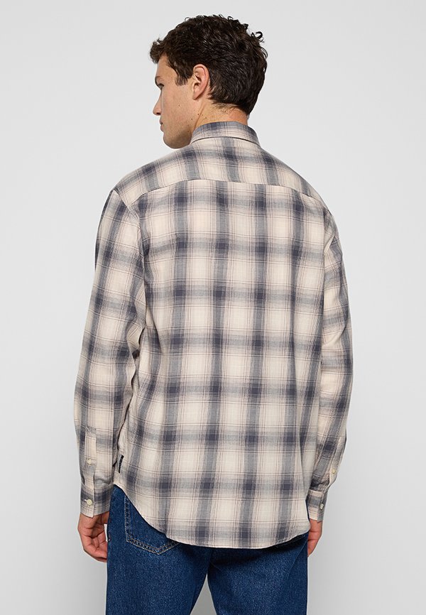Armani Exchange LOOSE FIT