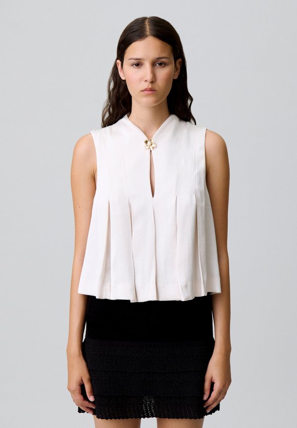 Claudie Pierlot