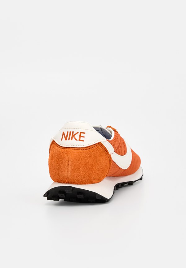 Nike Sportswear LD-1000