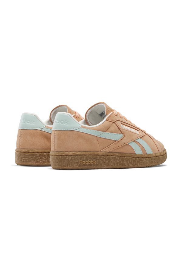 Reebok Classic CLUB GROUNDS