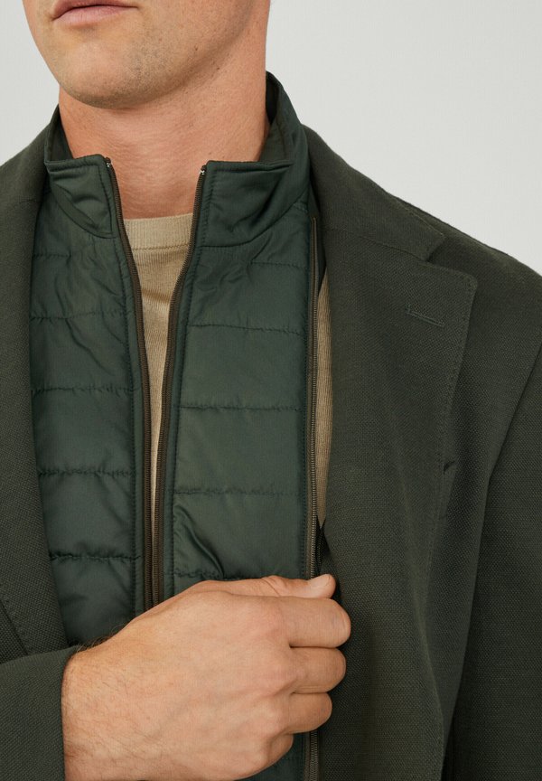 Hackett London