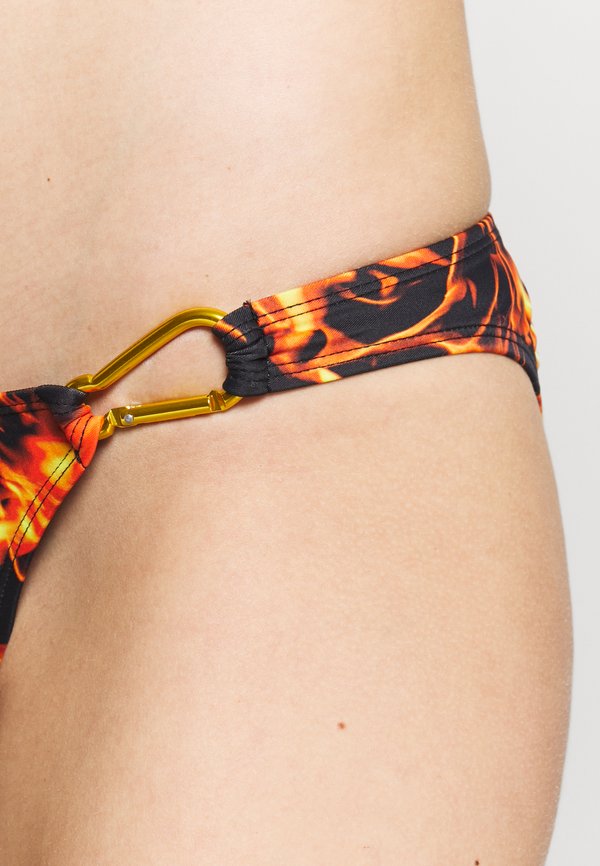 Jaded London FRONT WITH CARBINER CLIP FLAME PRINT
