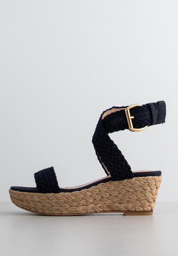 Stuart Weitzman ALEXLO