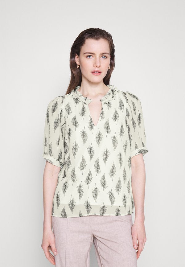 Vero Moda Tall VMSARA NECK TOP WVN BTQ TLL
