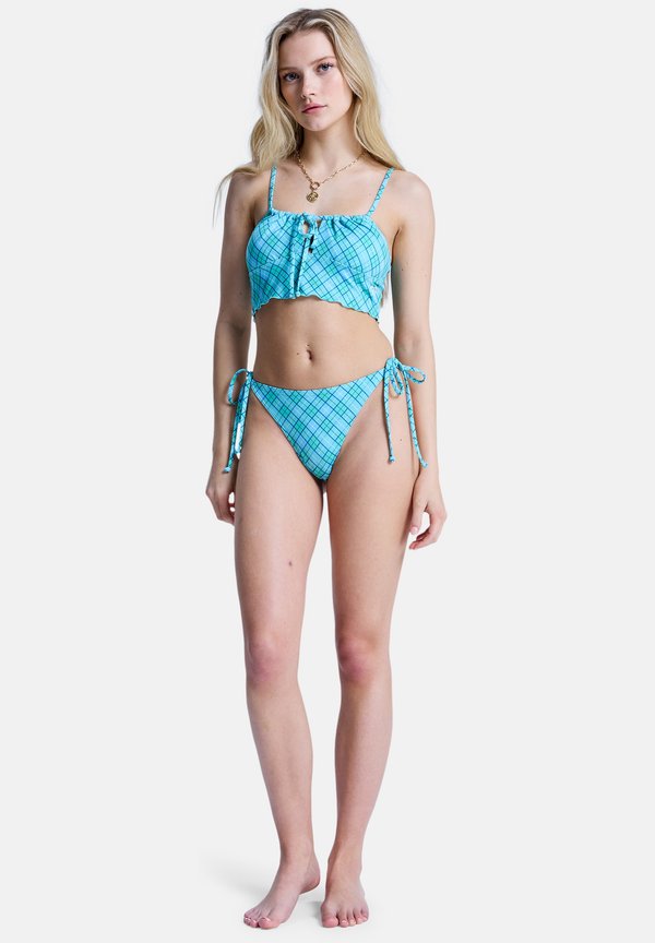 Roxy ESSENTIALS