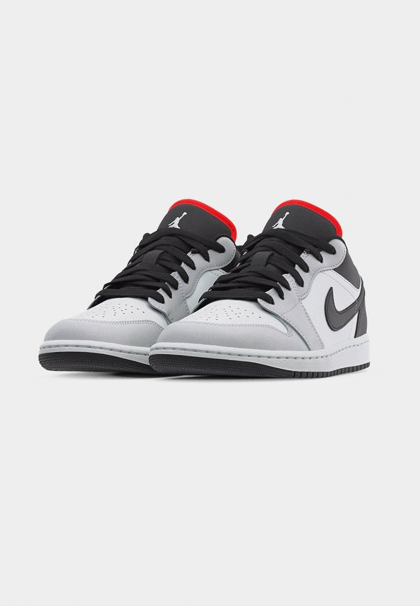 Jordan AIR JORDAN 1