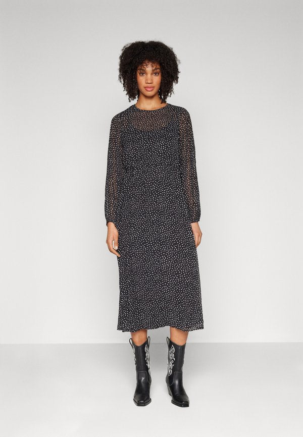 VILA VIBRITANJA DOT O-NECK