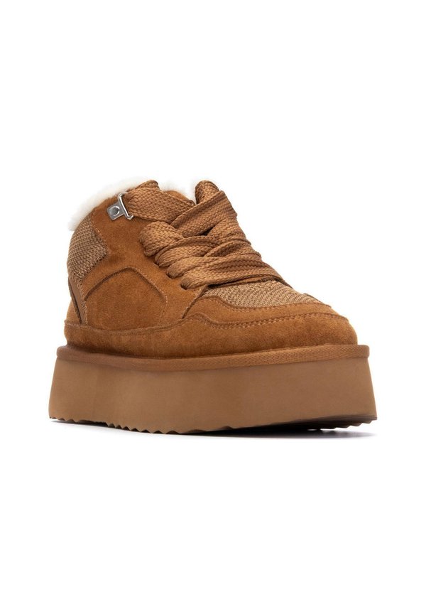XTI SNEAKER