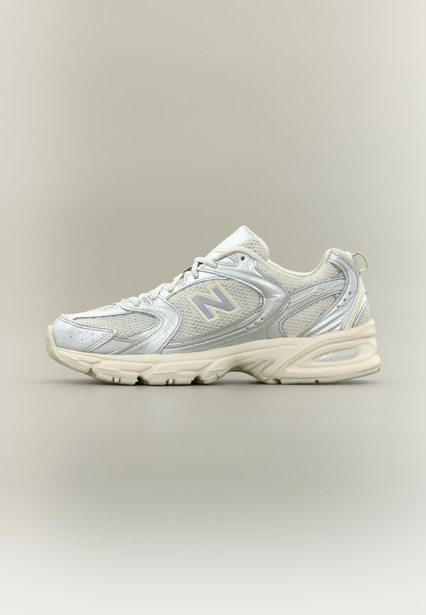 New Balance U530 UNISEX - Trainers - silver-coloured metallic/reflection