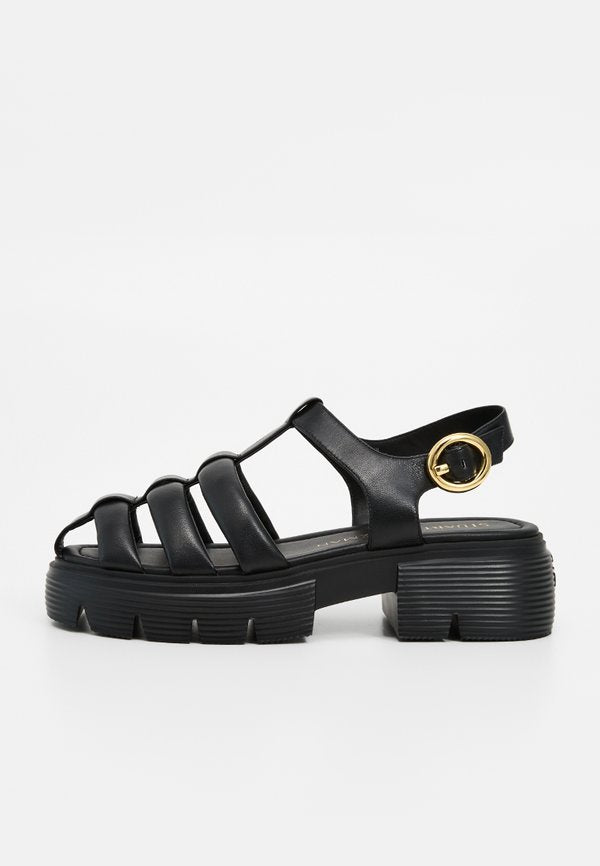 Stuart Weitzman NOLITA