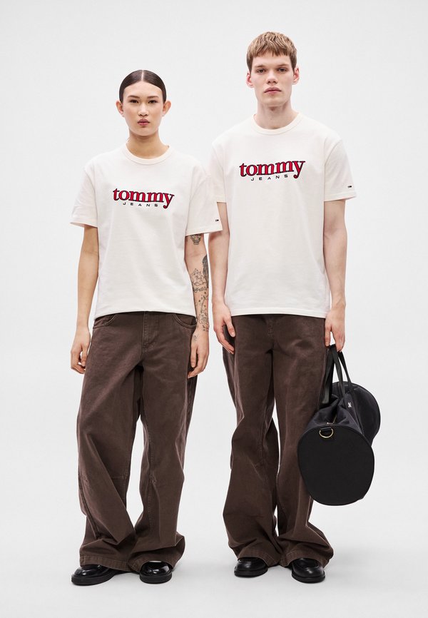 Tommy Jeans LOGO APPLIQUÉ JERSEY T-SHIRT