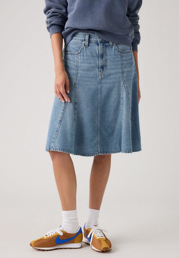 Levi's® GODET KNEE LENGTH