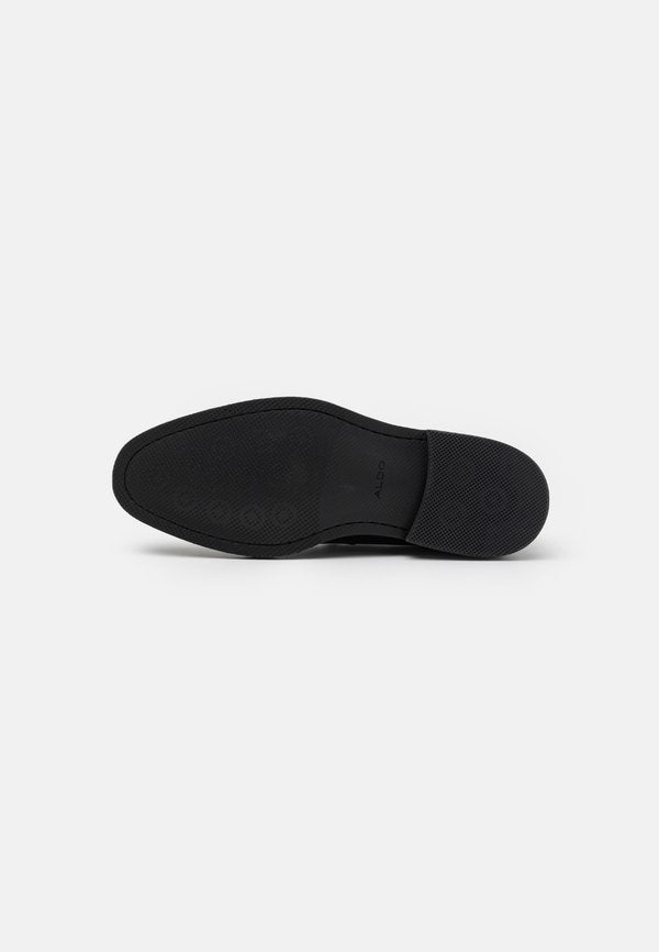 ALDO PORTOS PILLOW WALK