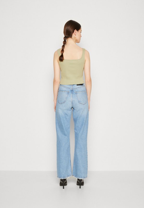 Pieces PCNUKISA CROPPED TANK