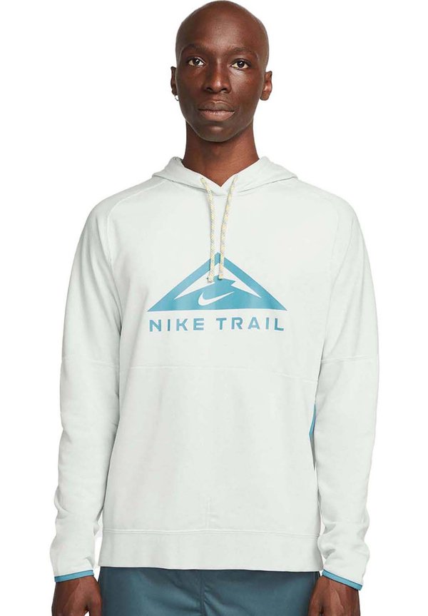 Nike Performance
