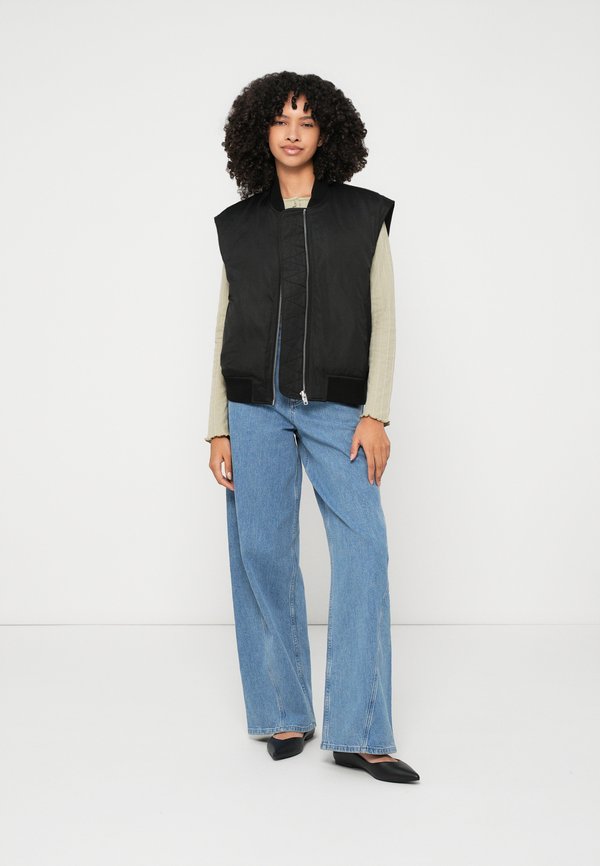 IVY OAK JAMILA