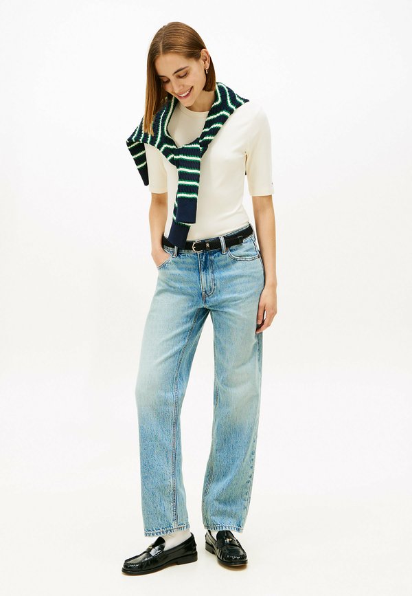 Tommy Hilfiger RIBBED SLIM HALF SLEEVE T-SHIRT