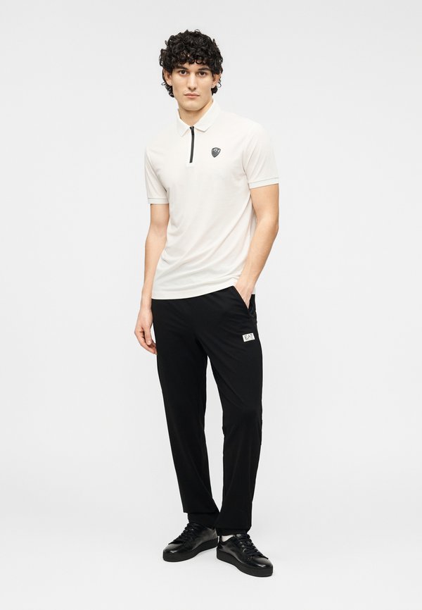 EA7 Emporio Armani VIGOR
