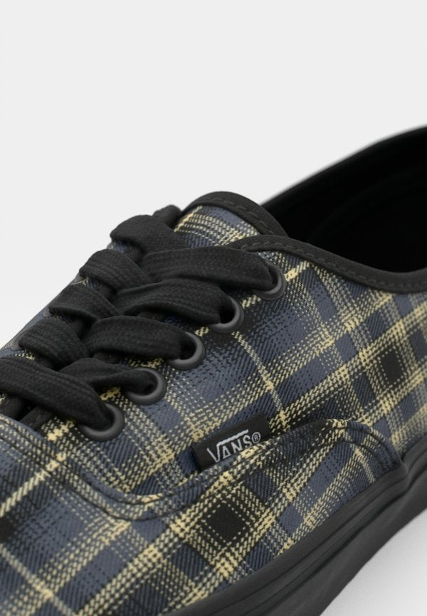 Vans AUTHENTIC UNISEX