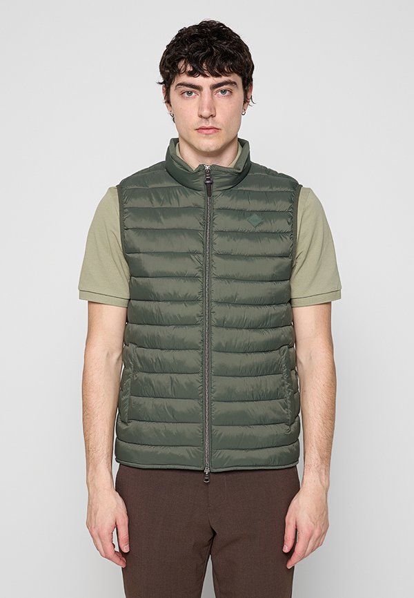 Hackett London