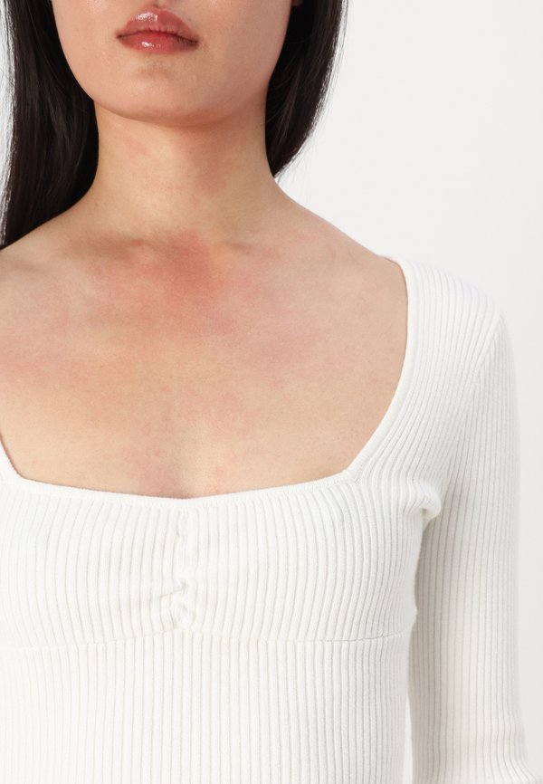 Hollister Co. EMEA PINCH BUST TIE BACK SWEATER DRESS