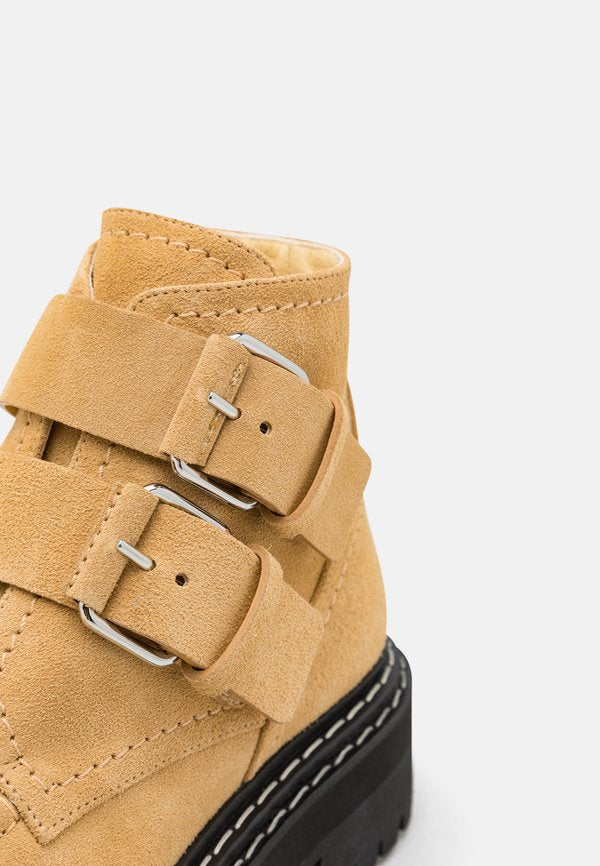 Proenza Schouler LUG SOLE BUCKLE