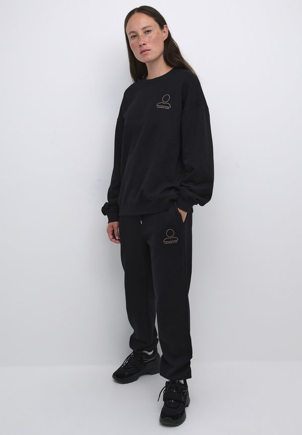 Lounge Nine QONDRADLN UNISEX