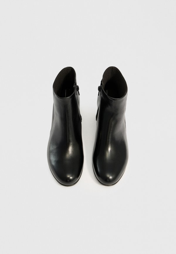 ECCO SHAPE