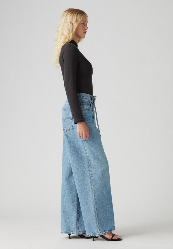 Levi's® XL STRAIGHT