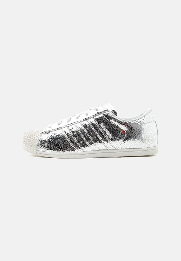 adidas Originals SUPERSTAR PRO - Trainers - silver-coloured metallic/grey one