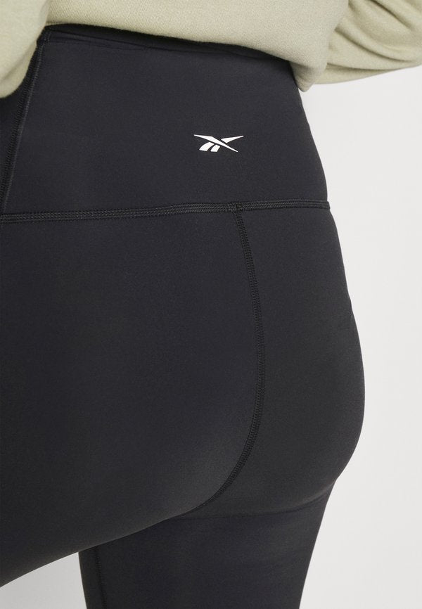 Reebok LUX SHORT