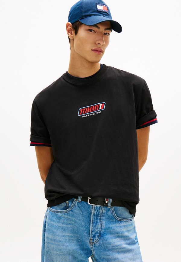 Tommy Jeans 90S LOGO EMBROIDERY JERSEY T-SHIRT