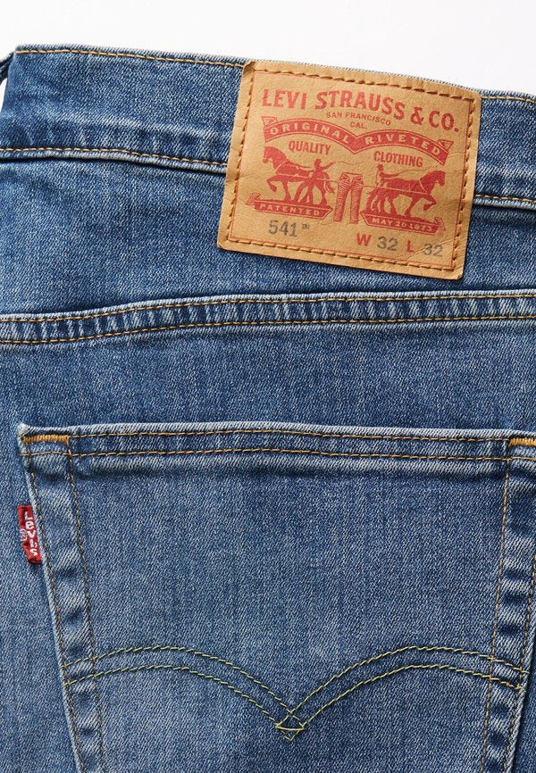 Levi's® 541® ATHLETIC TAPER