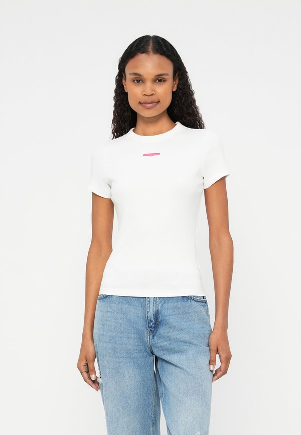 Tommy Jeans SLIM SCRIPT LABEL TEE UNISEX