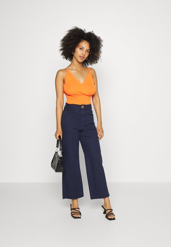 Object Petite OBJTRIA SINGLET