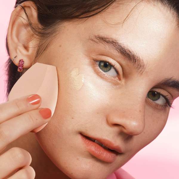 Foundation Halo Glow Skin Tint 7 Medium Warm e.l.f. Cosmetics