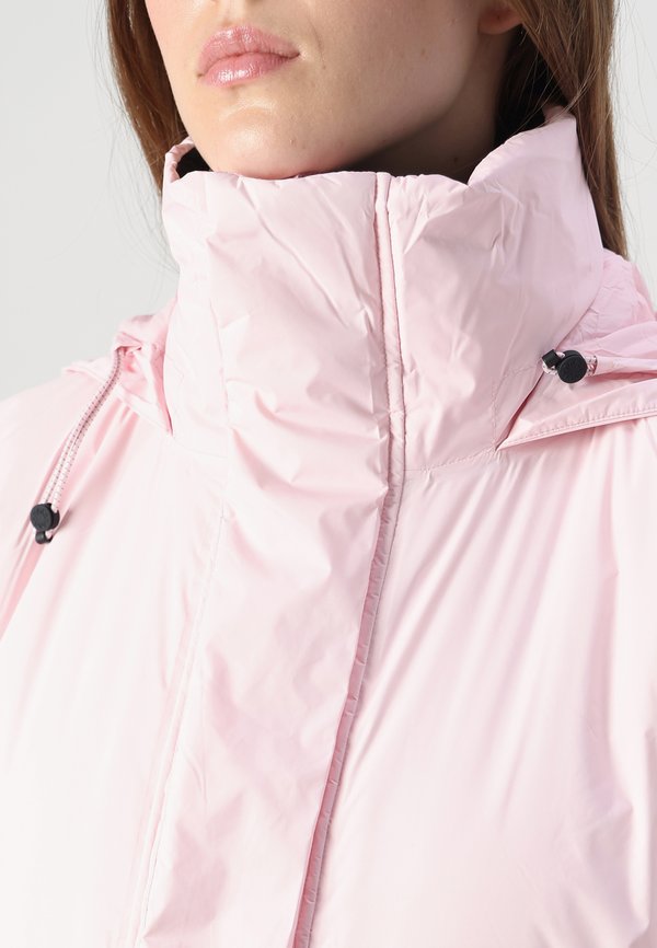 Rains VARDO BOMBER